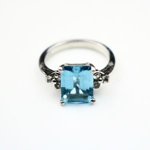 Blue Topaz Cubic Zirconia Ring - Size 6 1/2 US